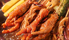 絕洽總經(jīng)理熊貴彬：2024業(yè)績狂飆130%,，引領(lǐng)爪類行業(yè)新風(fēng)向